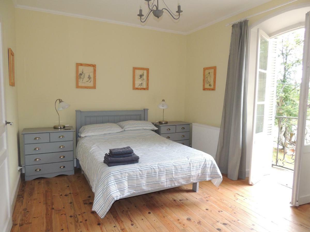 La Tour Du Chambon Apartment Brignac-la-Plaine Ngoại thất bức ảnh