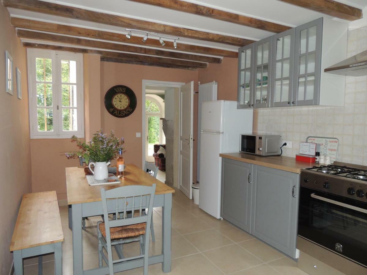 La Tour Du Chambon Apartment Brignac-la-Plaine Ngoại thất bức ảnh